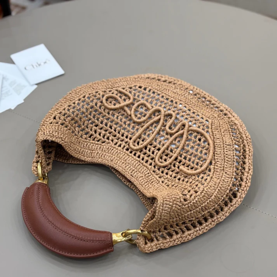 CHLOÉ HOT SUMMER BANANA BAGS FROM RAFFIA